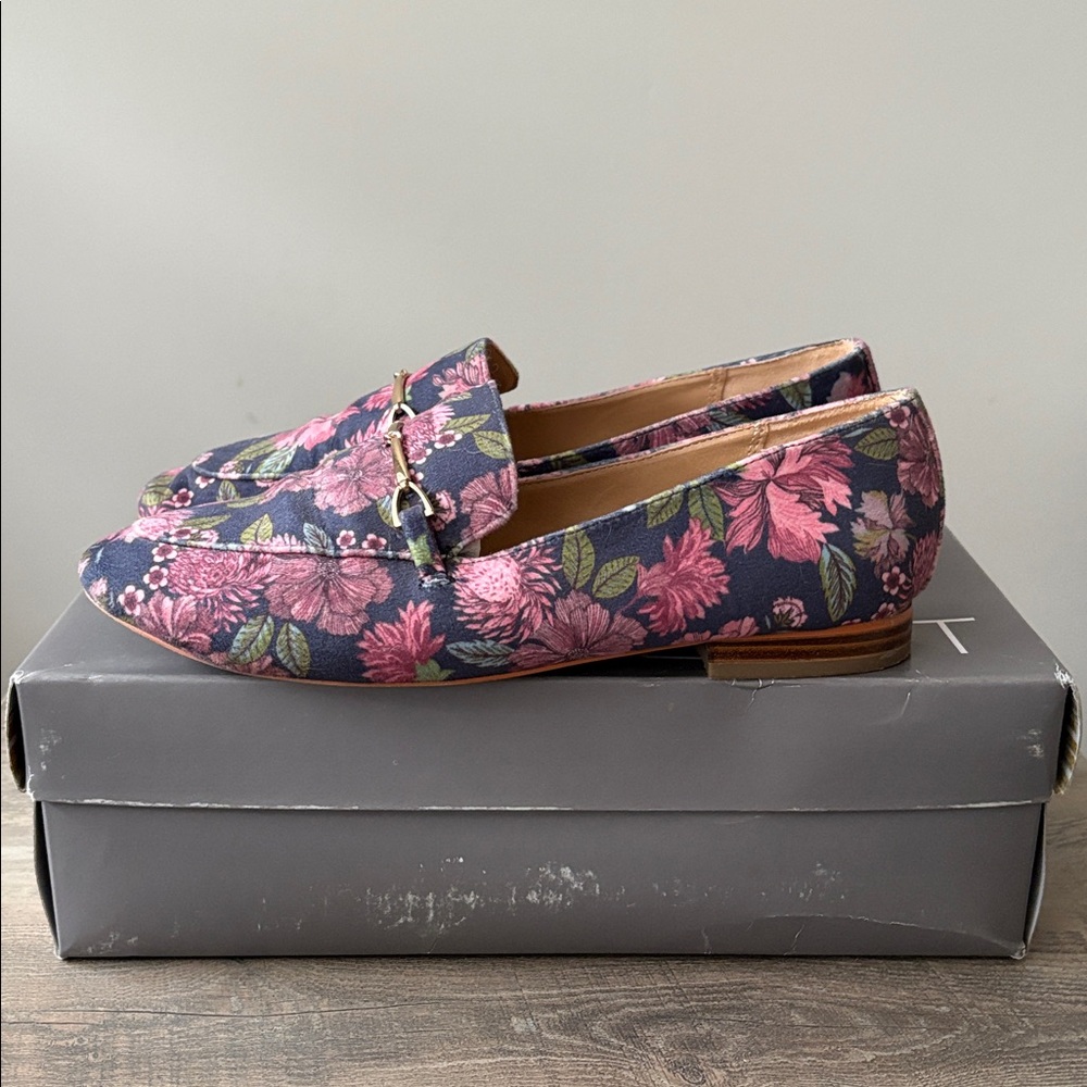 LOFT Floral Velvet Loafers - Picture 6 of 6